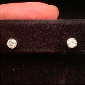.50 cttw Diamond Stud